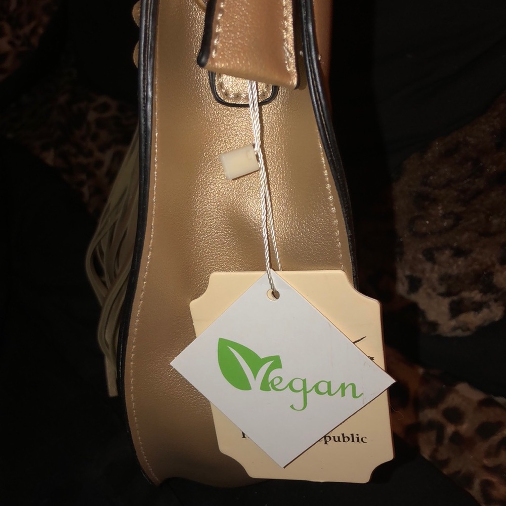 Handbag - Picture 3 of 8